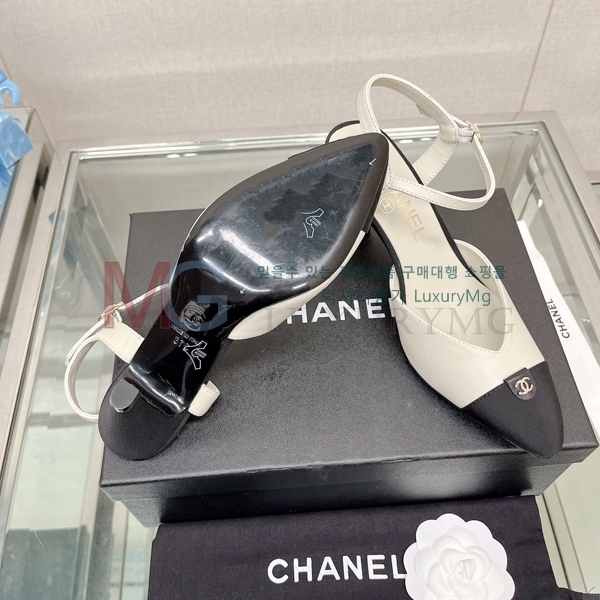 *   K806651
