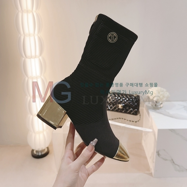 *   CHA6054