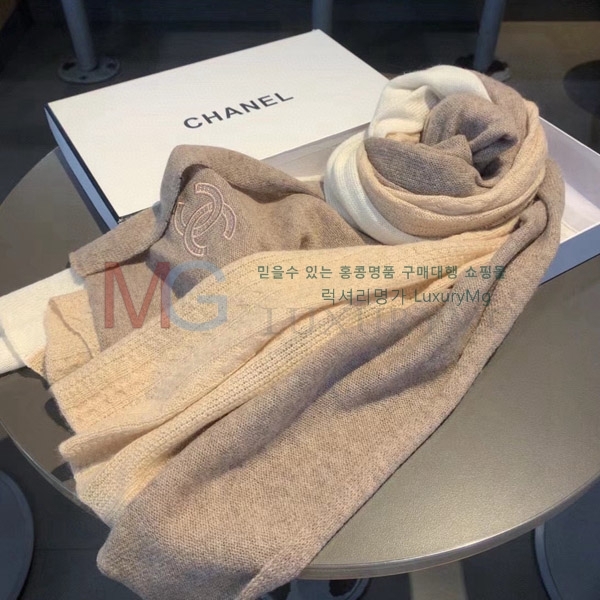 * ÷/ī CH8211527-1