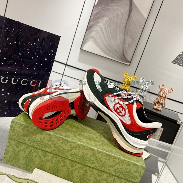   Gucci  Run Ŀ GU250215