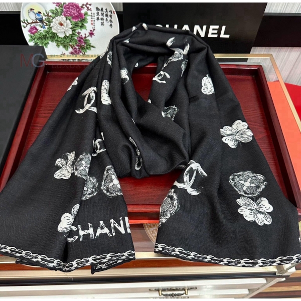* ÷/ī CH8211490-2