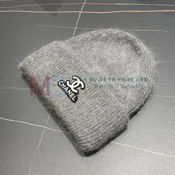 *  CH1620354141-4