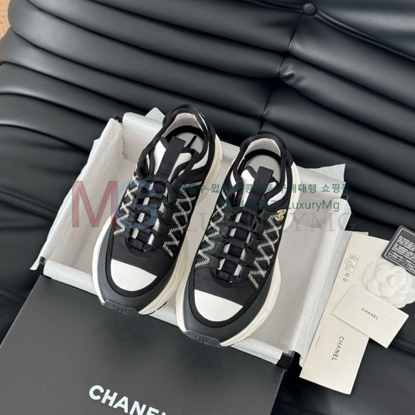 *  25CĿ AB2330811-2