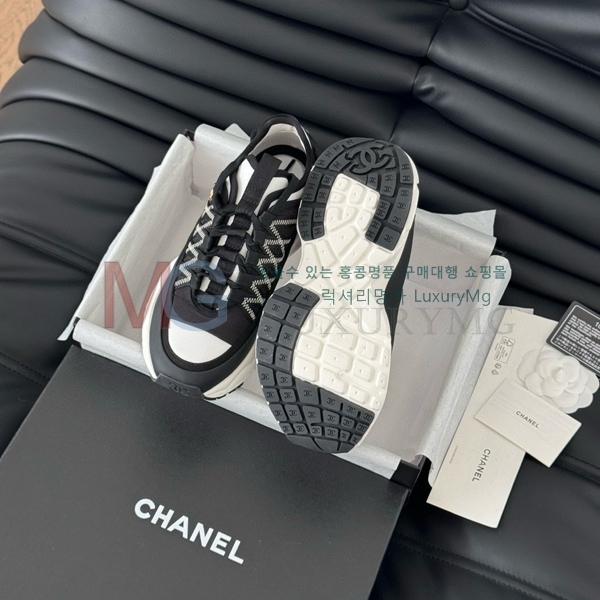 *  25CĿ AB2330811-2