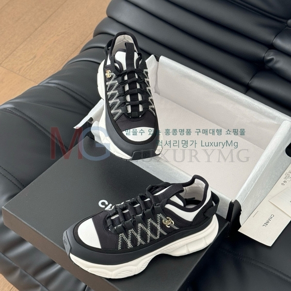 *  25CĿ AB2330811-2