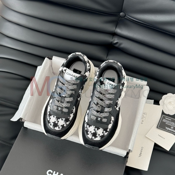 *  25CĿ AB2332056-3