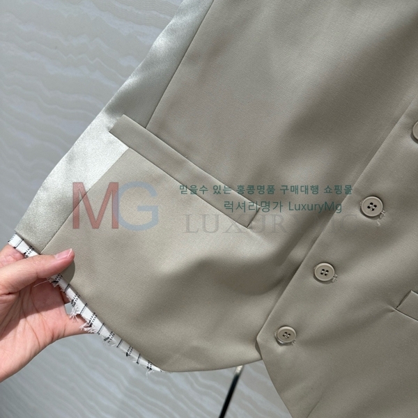   μҸ  MJ2532944-1