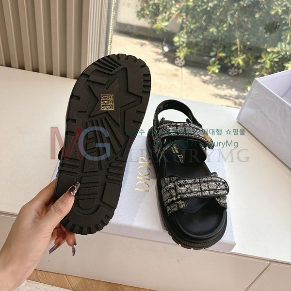   G133   DO566045-3