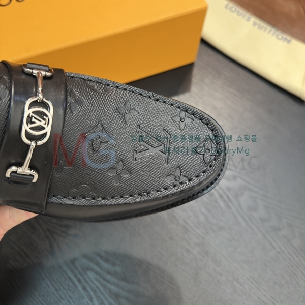 ̺  屸 LV264923-8