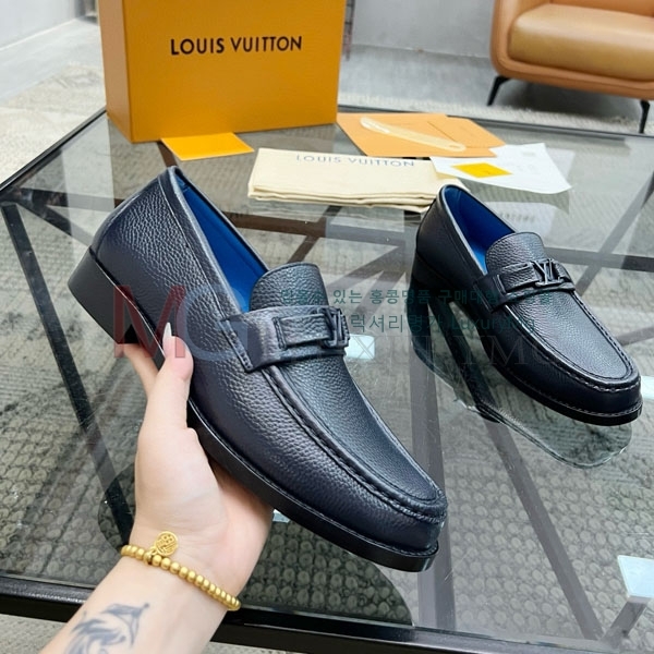 ̺   LV288038