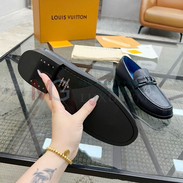 ̺   LV288038