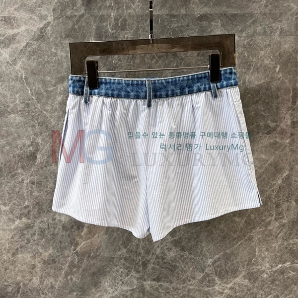  ˷  AQ42521-8