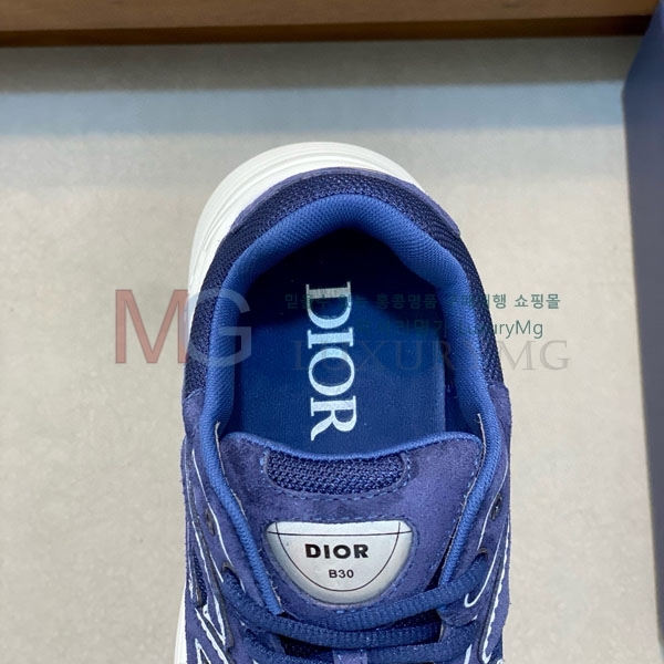   Ŀ DR680883-2