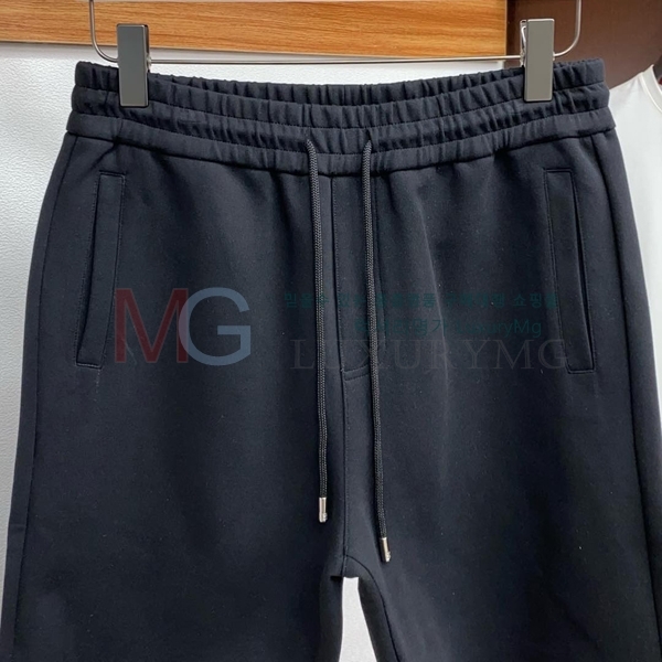   ݹ GV749850-4