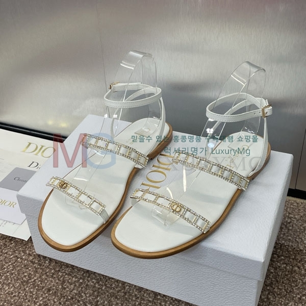   Attitude  MZ225880
