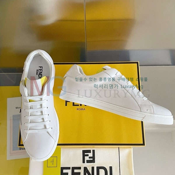   Signature Ŀ FF006811