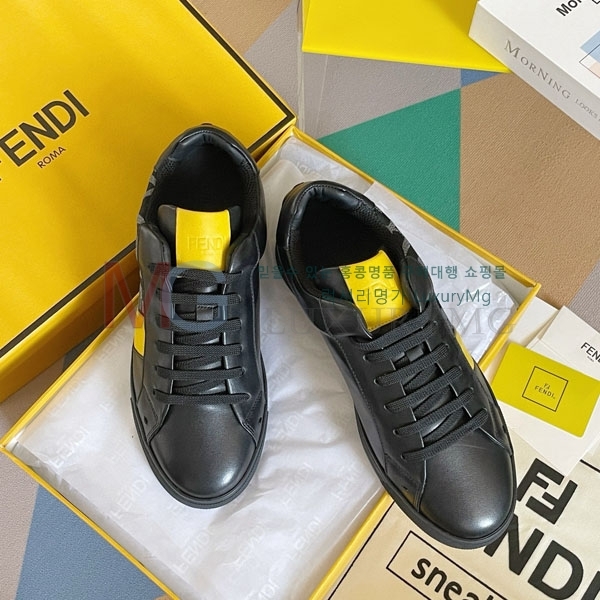   Signature Ŀ FF006812-1