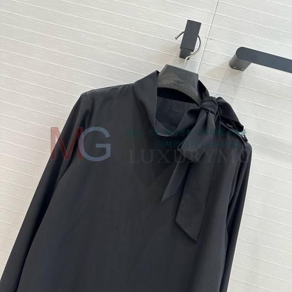    GU696636-2
