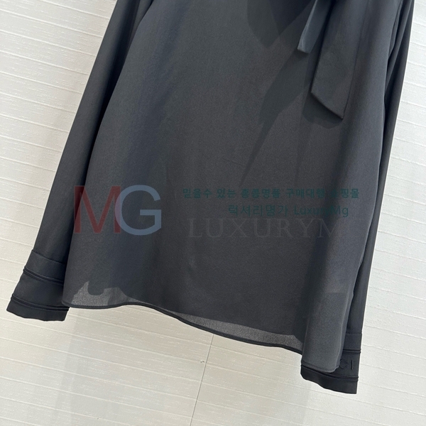    GU696636-2