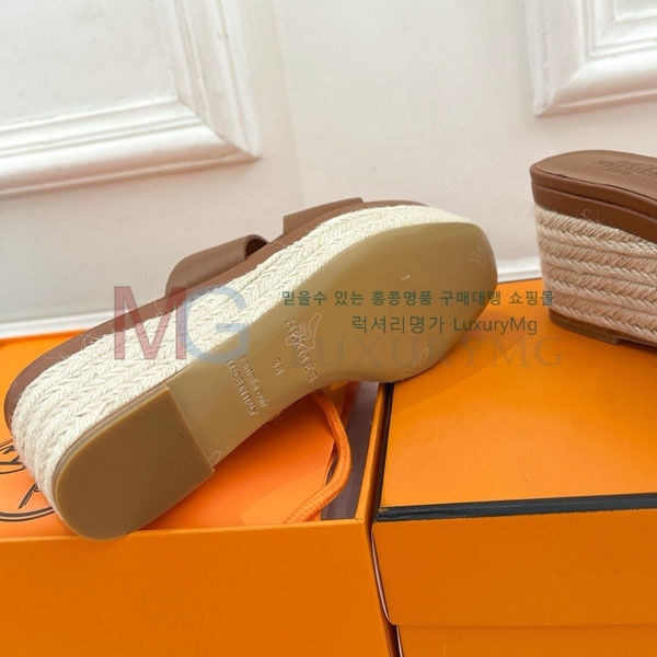 ޽   8HE011854-1