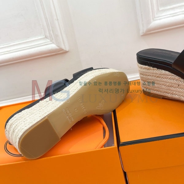 ޽   8HE011854-3
