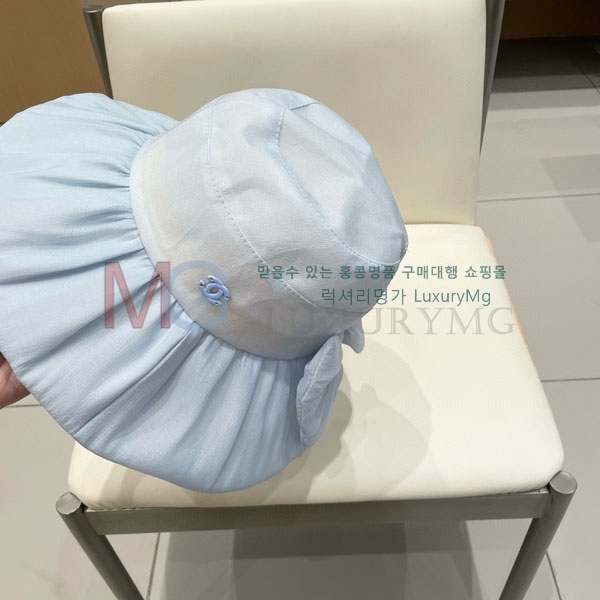 * ĸ  1F502241-1
