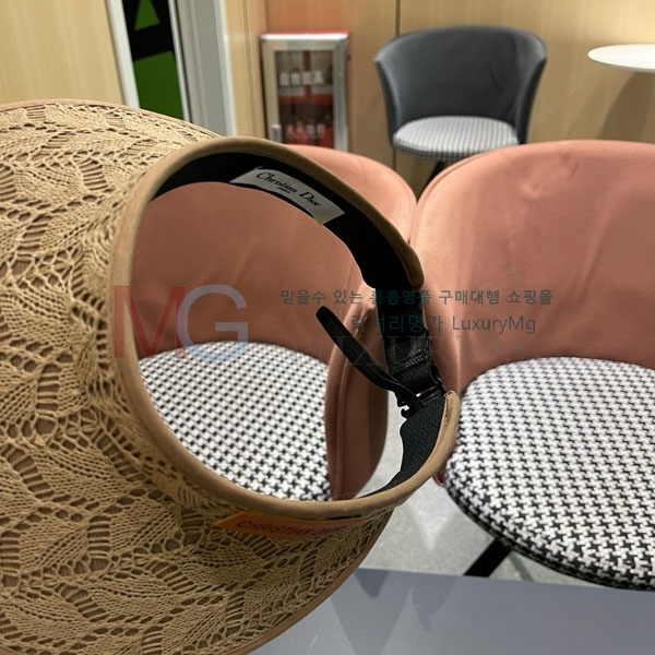  ĸ  6DR570052-2