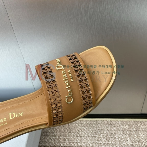     DI9905562-3