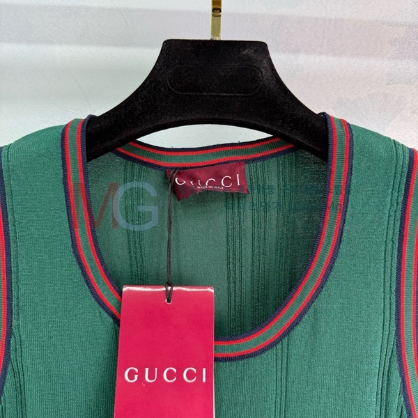   ǽ D25253643