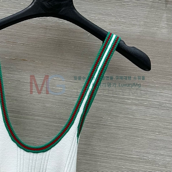   ǽ D25253650