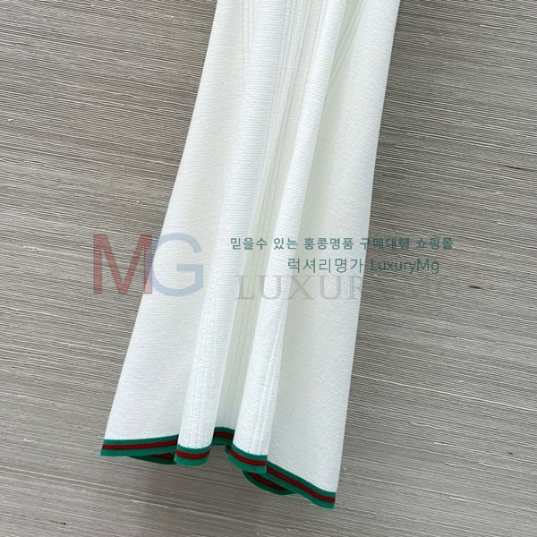   ǽ D25253650