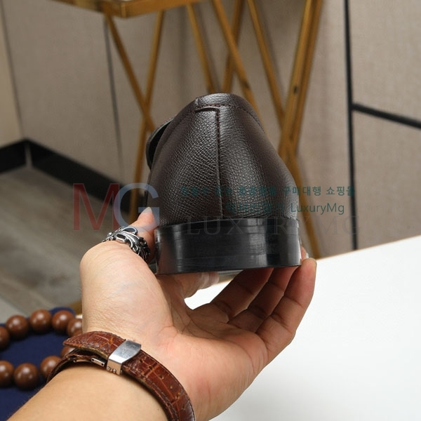   屸 6P069011-1