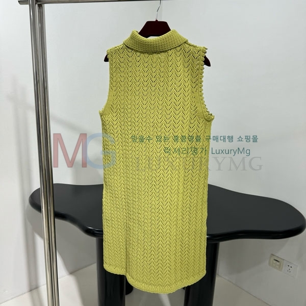   ǽ D25253651