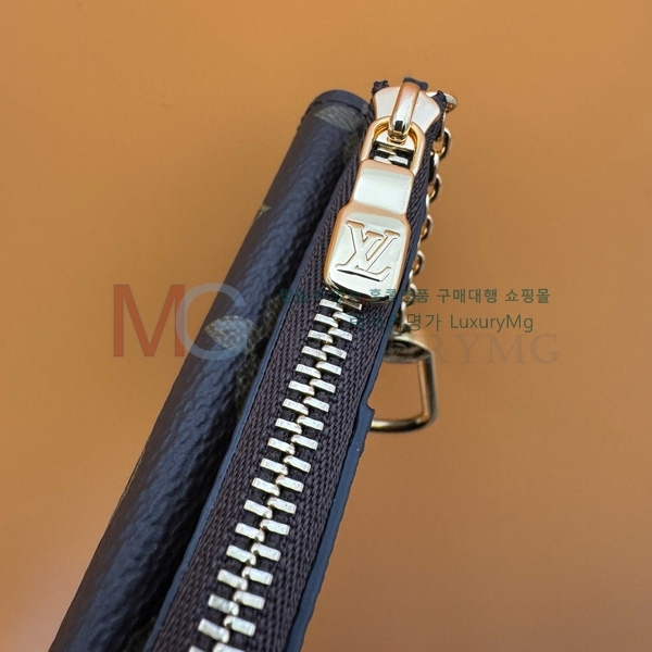 ̺  ī  M69431-200