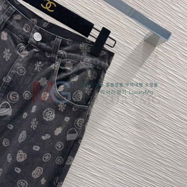  * û CH4186379
