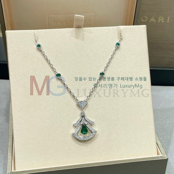 Ұ  B5625683-1