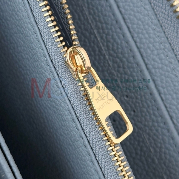 ̺   M83225-1