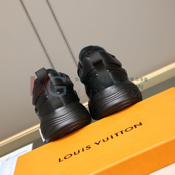  ̺ Ŀ 8LV069032-4