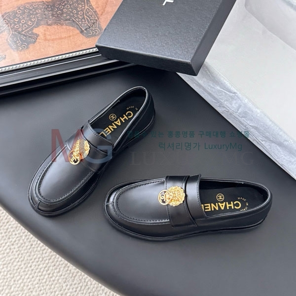  * ĳ־   AK8117780-1