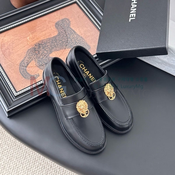  * ĳ־   AK8117780-1