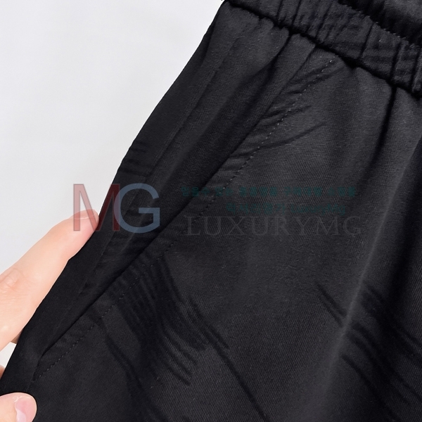   ݹ 489666-1