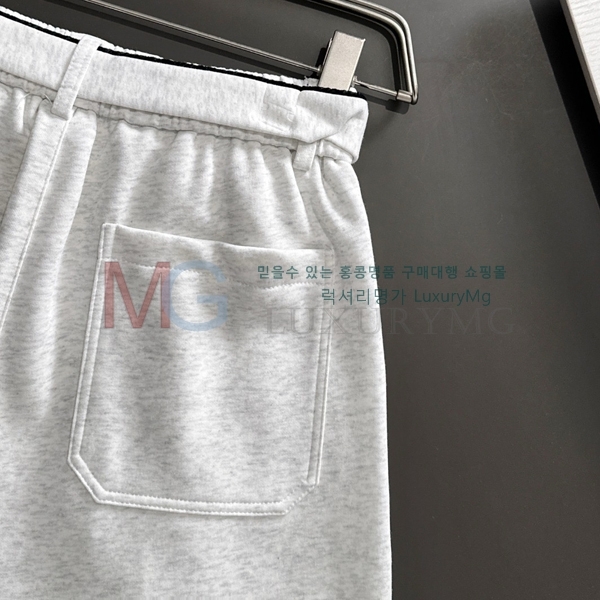   ݹ 489563-1