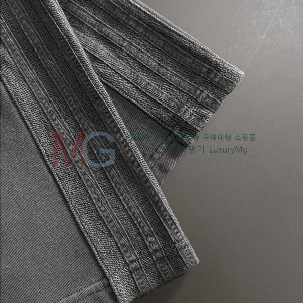  ݹ 489565-3