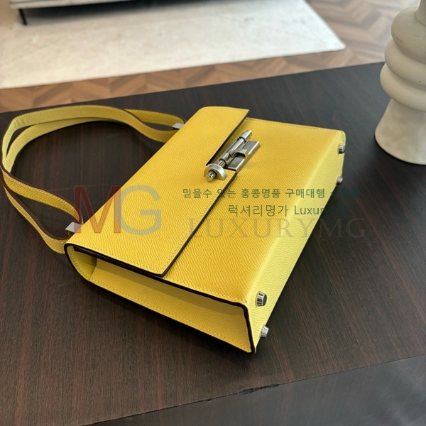 ޽ ο 21  H71660-1