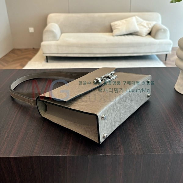 ޽ ο 21  H71660-6