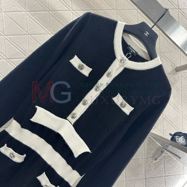  * ǽ CH685677-2