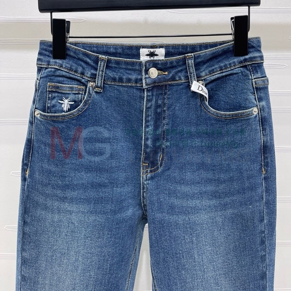  û D545290