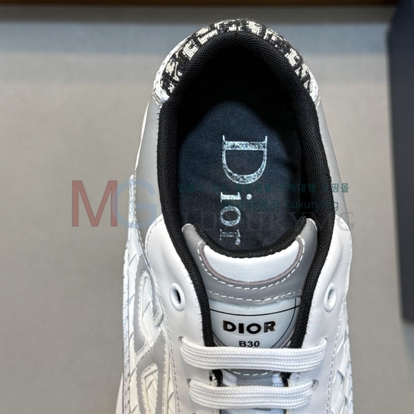   Ŀ DR990688-1