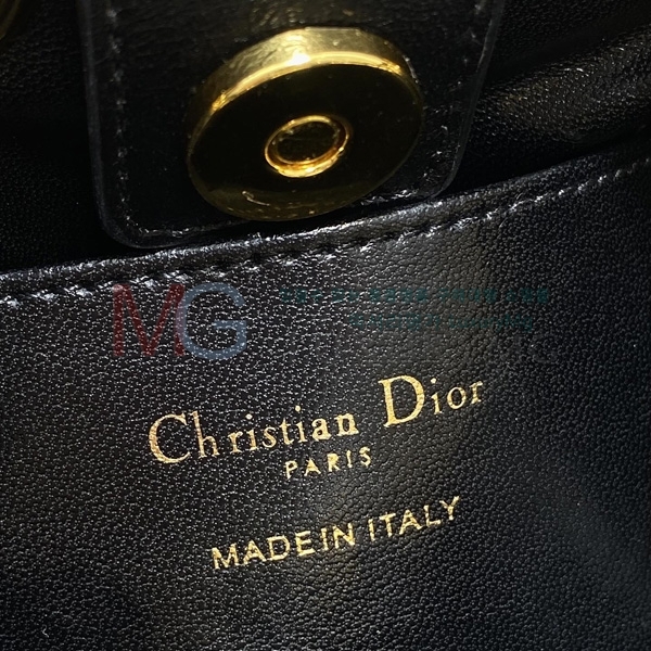  Caro  Ƽĳ ü  D907720-2