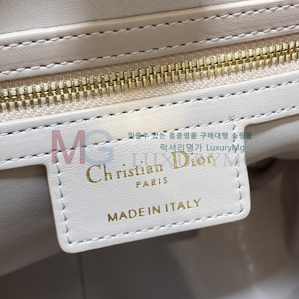  Caro ̵ Ƽĳ ü  D907550-3